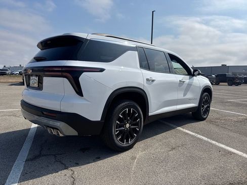 New 2026 Chevrolet Traverse LT w/ Sun and Wheel Package image 6