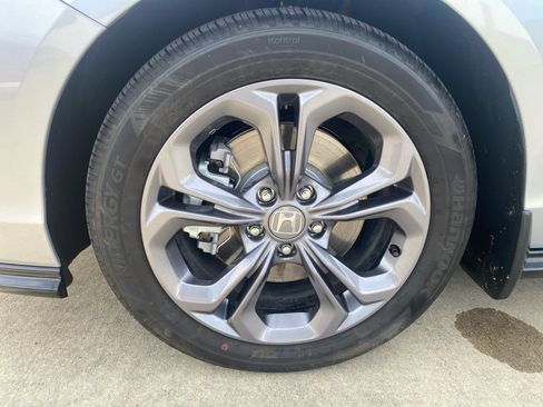 Certified 2025 Honda Accord EX-L image 31