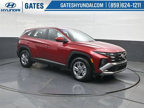 Used 2026 Hyundai Tucson SE AWD/4WD image 4