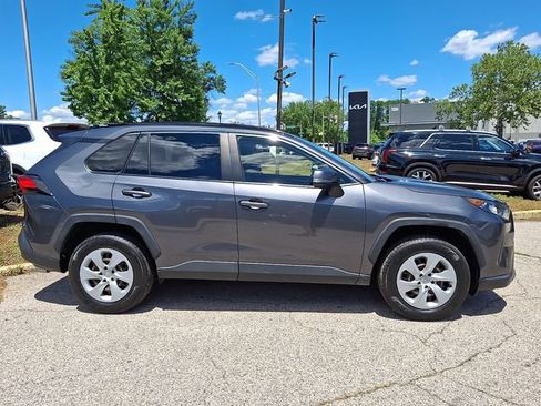 Used 2019 Toyota RAV4 LE w/ Carpet Mat Package AWD/4WD image 7