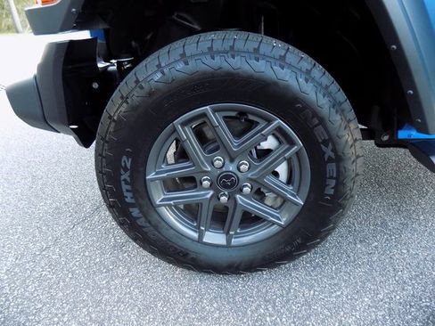 Certified 2025 Jeep Wrangler Sport S image 14