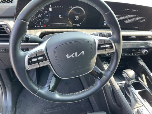 Used 2025 Kia Telluride SX w/ SX Captain's Chair Package AWD/4WD image 7