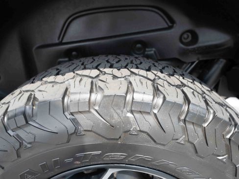 Used 2021 Jeep Wrangler Unlimited Rubicon 4xe w/ Steel Bumper Group AWD/4WD image 30