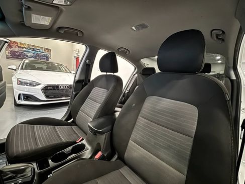 Used 2017 Kia Forte S FWD image 11