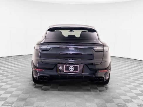 Certified 2023 Porsche Cayenne GTS AWD/4WD image 10
