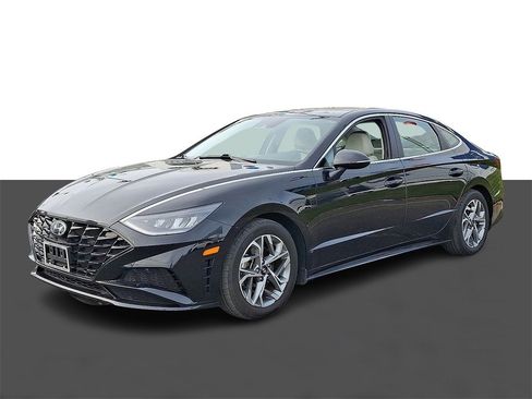 Used 2023 Hyundai Sonata SEL w/ Winter Weather Package image 3