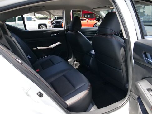Used 2020 Nissan Altima 2.5 SR FWD image 26