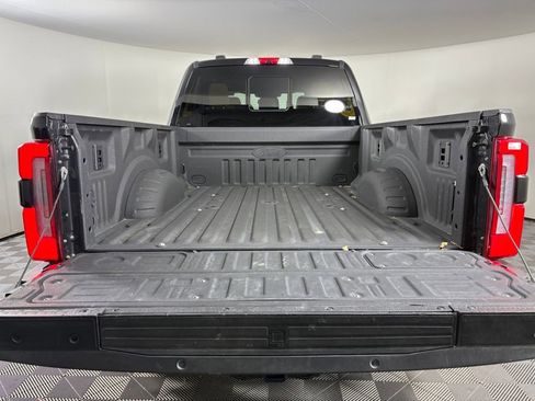 Certified 2024 Ford F350 Platinum w/ FX4 Off-Road Package image 31