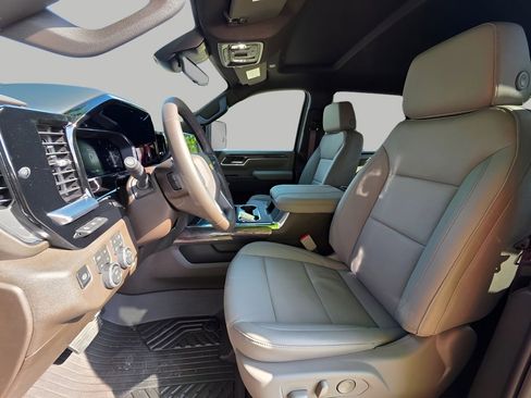 New 2026 Chevrolet Silverado 2500 LTZ w/ LTZ Convenience Package AWD/4WD image 18