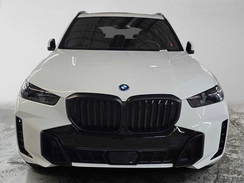 Used 2026 BMW X5 xDrive50e w/ M Sport Package AWD/4WD image 9