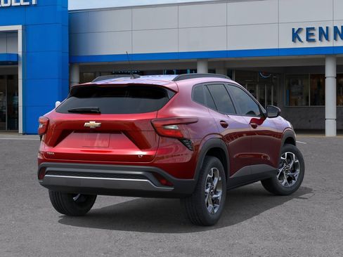 New 2026 Chevrolet Trax LT FWD image 4
