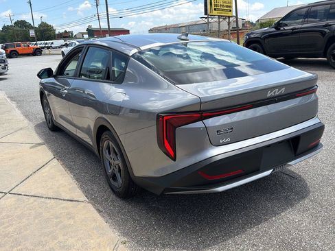 Used 2025 Kia K4 FWD image 10