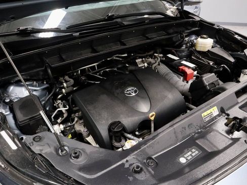 Used 2022 Toyota Highlander Limited image 19
