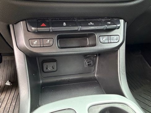 Used 2020 Chevrolet Colorado LT w/ Redline Special Edition image 27