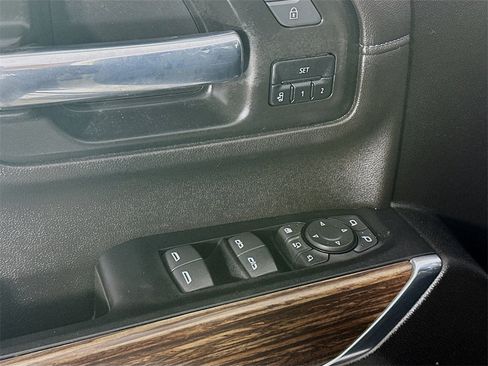 Used 2023 Chevrolet Silverado 2500 High Country w/ Z71 Off-Road Package image 23