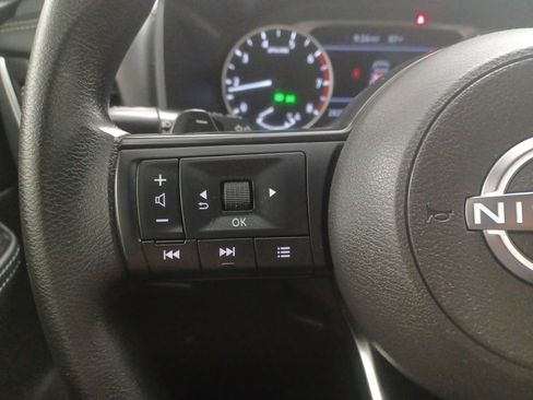 Used 2024 Nissan Rogue SV FWD image 20