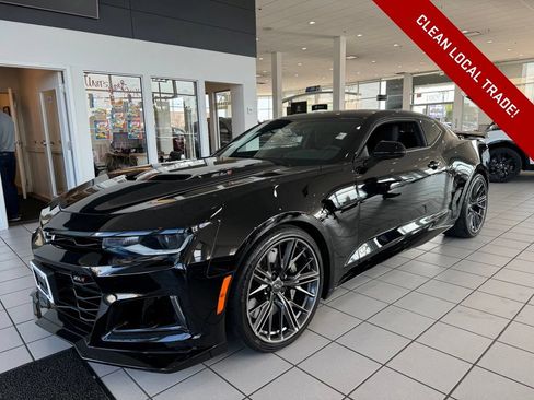 Used 2020 Chevrolet Camaro ZL1 RWD image 1