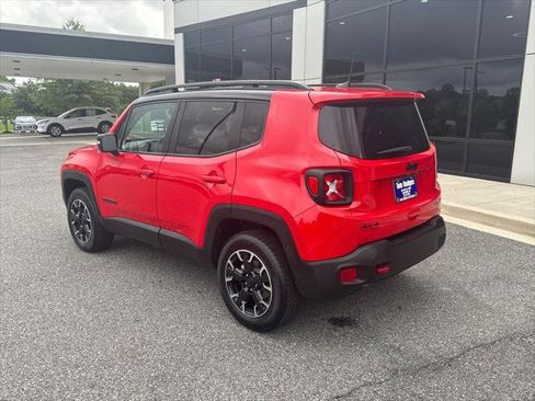 Used 2023 Jeep Renegade Trailhawk AWD/4WD image 6