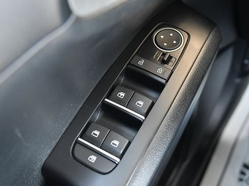 Used 2024 Kia Soul LX w/ Option Group 015 FWD image 28