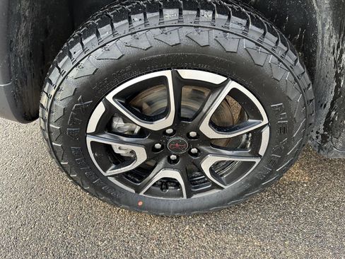 Used 2025 Jeep Compass Trailhawk image 13