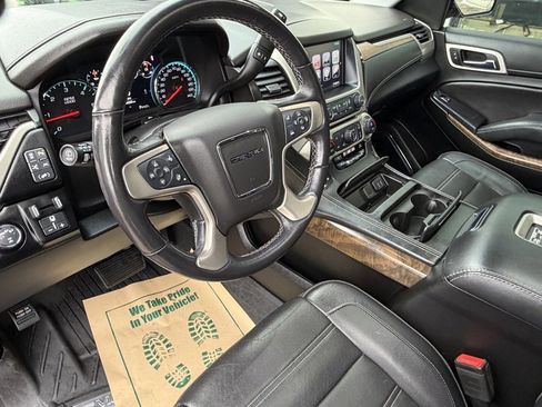 Used 2019 GMC Yukon Denali w/ Denali Ultimate Package image 10