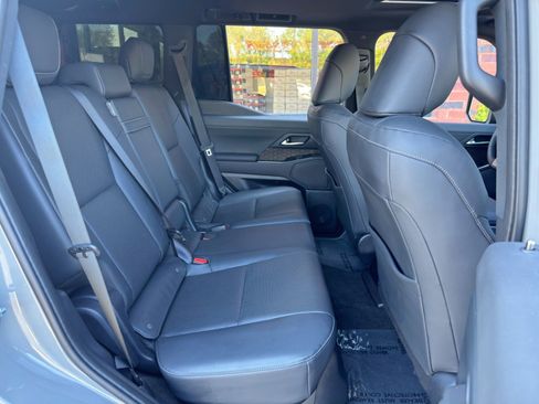 Used 2024 Lexus GX 550 w/ Cold Area Package image 47