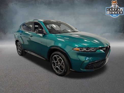 Used 2025 Alfa Romeo Tonale AWD/4WD image 3