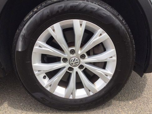 Used 2018 Volkswagen Tiguan S AWD/4WD image 38