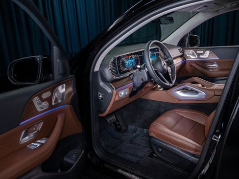 New 2026 Mercedes-Benz GLS 450 4MATIC image 11