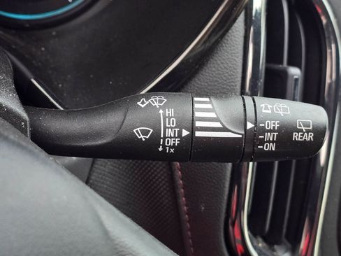 Used 2022 Chevrolet Equinox RS w/ RS Leather Package image 23