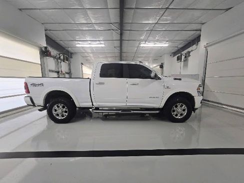 Used 2022 RAM 2500 Laramie AWD/4WD image 9