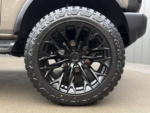 Used 2025 Ford Bronco Outer Banks AWD/4WD image 10