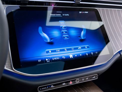 New 2026 Mercedes-Benz E 350 4MATIC Sedan image 28