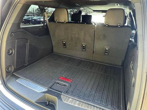 Used 2023 GMC Yukon XL Denali image 57