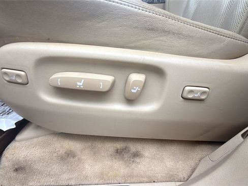 Used 2016 Lexus LX 570 4WD image 23