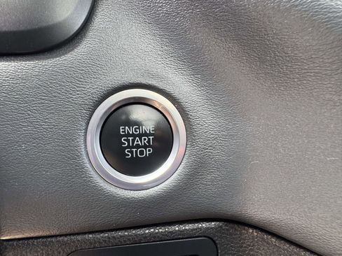 Used 2023 Toyota Tundra Platinum image 33