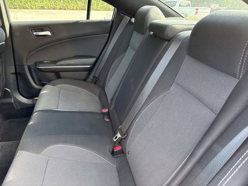 Used 2015 Dodge Charger SE w/ Sport Appearance Group RWD image 11