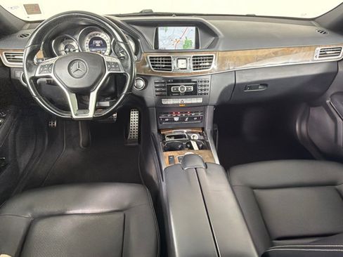 Used 2014 Mercedes-Benz E 350 4MATIC Sedan image 25
