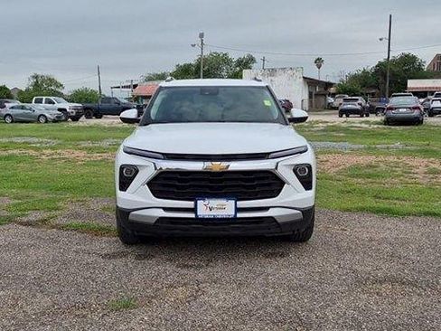 Certified 2024 Chevrolet TrailBlazer LT w/ Driver Confidence Package AWD/4WD image 3