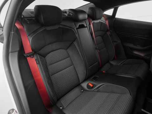 New 2025 Porsche Taycan image 26