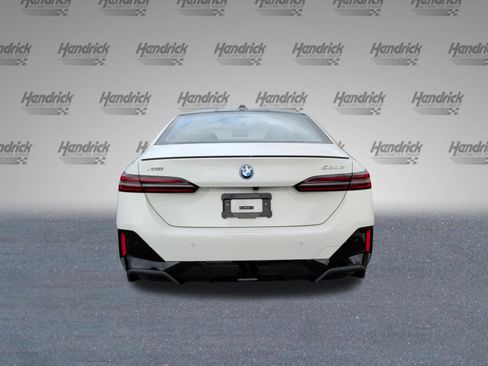 Certified 2025 BMW 550e xDrive 550e xDrive w/ Executive Package image 8