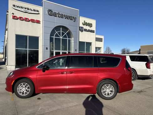 New 2026 Chrysler Voyager LX image 1