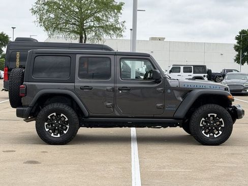 Used 2025 Jeep Wrangler Unlimited Rubicon 4xe w/ Safety Group AWD/4WD image 3