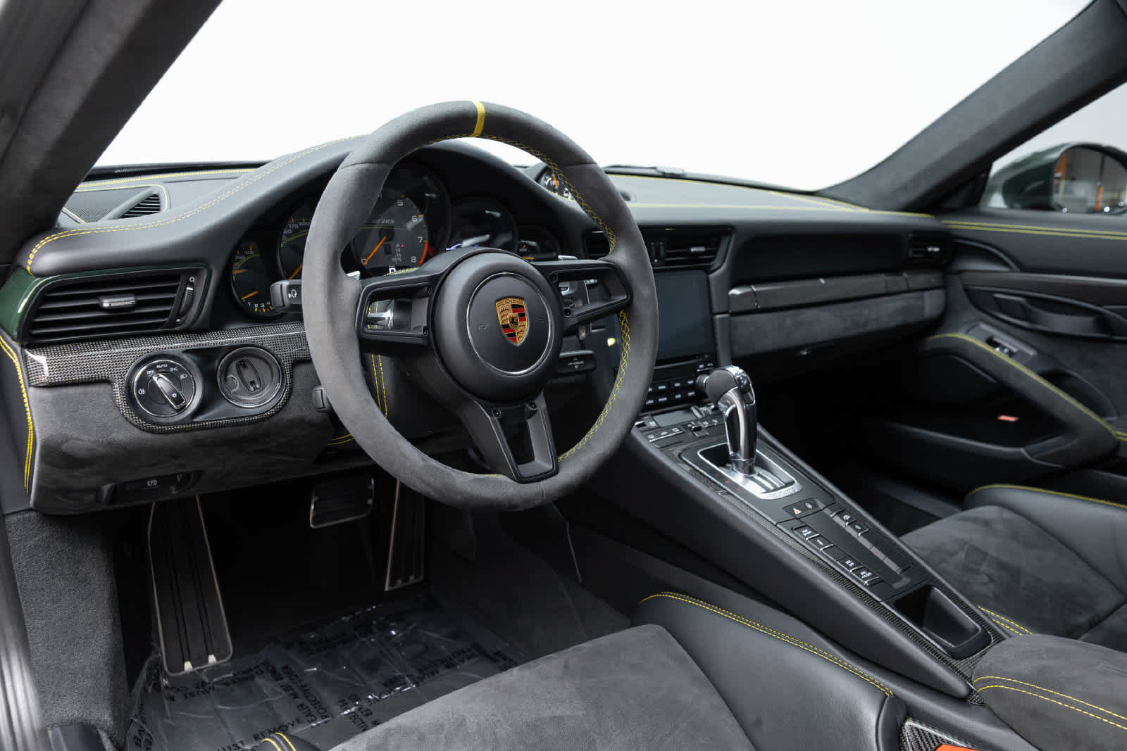 Used 2018 Porsche 911 GT2 RS RWD image 2