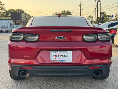 Used 2021 Chevrolet Camaro LT w/ Wild Cherry Design Package 1 RWD image 6