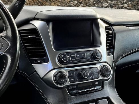 Used 2020 Chevrolet Suburban LS image 6