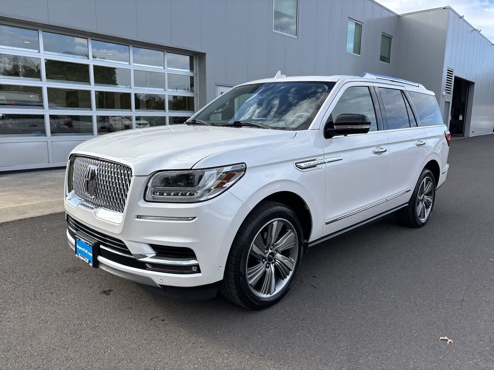 Used 2018 Lincoln Navigator Reserve w/ Technology Package AWD/4WD image 1