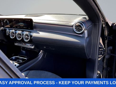 Used 2022 Mercedes-Benz CLA 250 image 32
