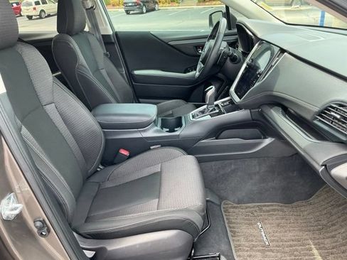 Used 2024 Subaru Outback Premium AWD/4WD image 22