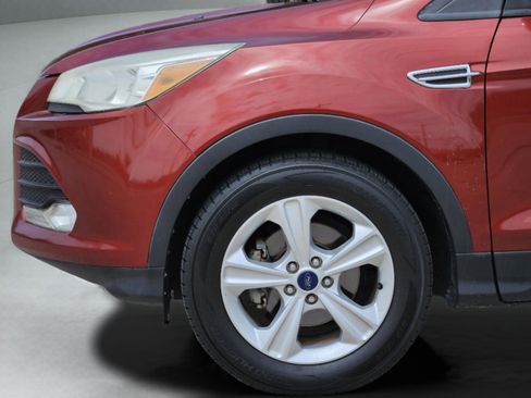 Used 2016 Ford Escape SE FWD image 32